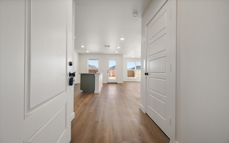 1609 N Clinton Avenue, Lubbock, TX 79416, 3 Habitaciones Habitaciones , ,2 BañosBaños,Residential,En Venta,1609 N Clinton Avenue,0,202562217