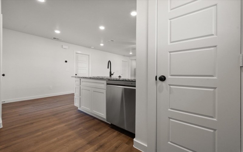 1612 N Clinton Avenue, Lubbock, TX 79416, 2 Bedrooms Bedrooms, ,2 BathroomsBathrooms,Residential,For Sale,1612 N Clinton Avenue,0,202562219