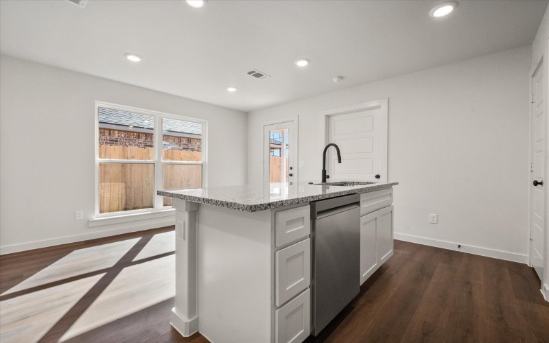 1607 N Clinton Avenue, Lubbock, TX 79416, 3 Bedrooms Bedrooms, ,2 BathroomsBathrooms,Residential,For Sale,1607 N Clinton Avenue,0,202562222