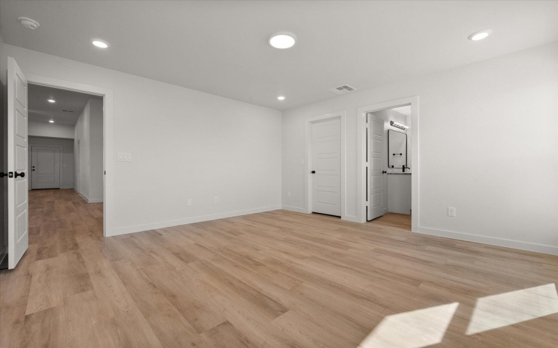 1605 N Clinton Avenue, Lubbock, TX 79416, 3 Bedrooms Bedrooms, ,2 BathroomsBathrooms,Residential,For Sale,1605 N Clinton Avenue,0,202562223