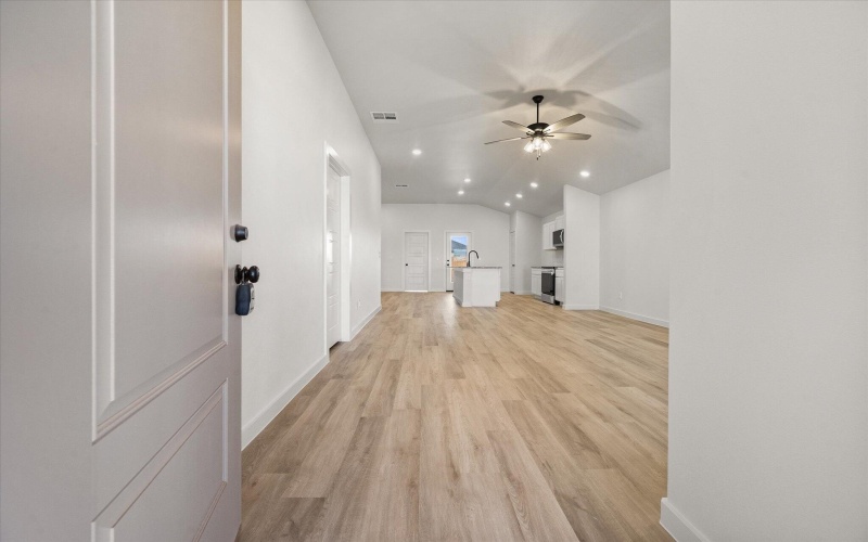 1605 N Clinton Avenue, Lubbock, TX 79416, 3 Bedrooms Bedrooms, ,2 BathroomsBathrooms,Residential,For Sale,1605 N Clinton Avenue,0,202562223