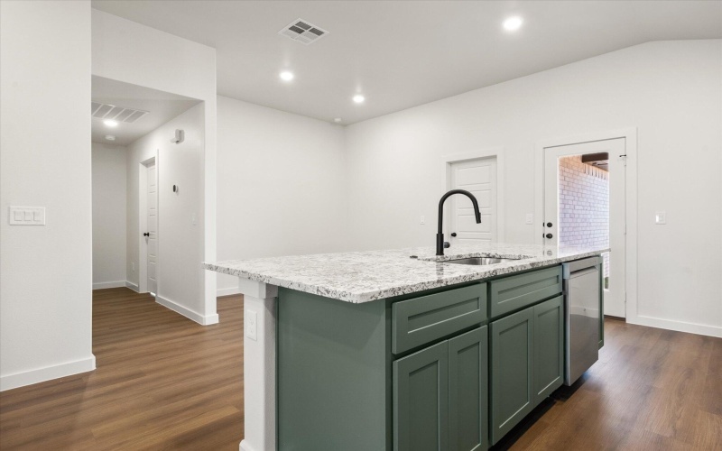 2614 Garland Avenue, Lubbock, TX 79407, 3 Habitaciones Habitaciones , ,2 BañosBaños,Residential,En Venta,2614 Garland Avenue,0,202562224