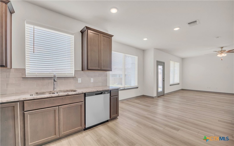 10018 Cauthon Cove, Killeen, TX 76542, 3 Habitaciones Habitaciones , ,2 BañosBaños,Residential,En Venta,10018 Cauthon Cove,0,559740