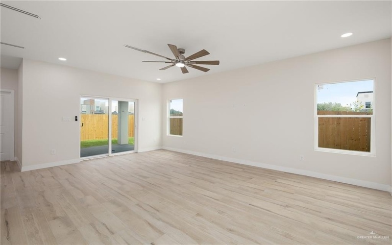 2505 E Solar Drive, Mission, TX 78574, 3 Bedrooms Bedrooms, ,3 BathroomsBathrooms,Residential,For Sale,2505 E Solar Drive,467992