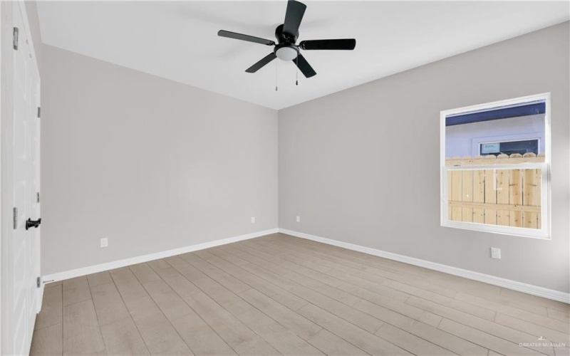 913 13th Street, Alamo, TX 78589, ,Residential Multi Family,En Venta,913 13th Street,0,484201