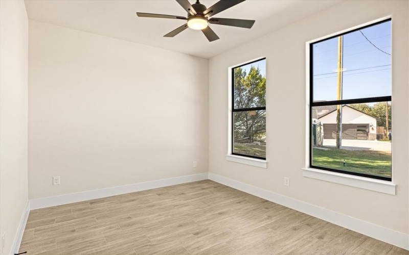 2317 Neches Street, Granbury, TX 76048, 4 Habitaciones Habitaciones , ,2 BañosBaños,Residential,En Venta,2317 Neches Street,0,21089900