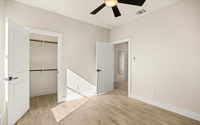 2317 Neches Street, Granbury, TX 76048, 4 Habitaciones Habitaciones , ,2 BañosBaños,Residential,En Venta,2317 Neches Street,0,21089900
