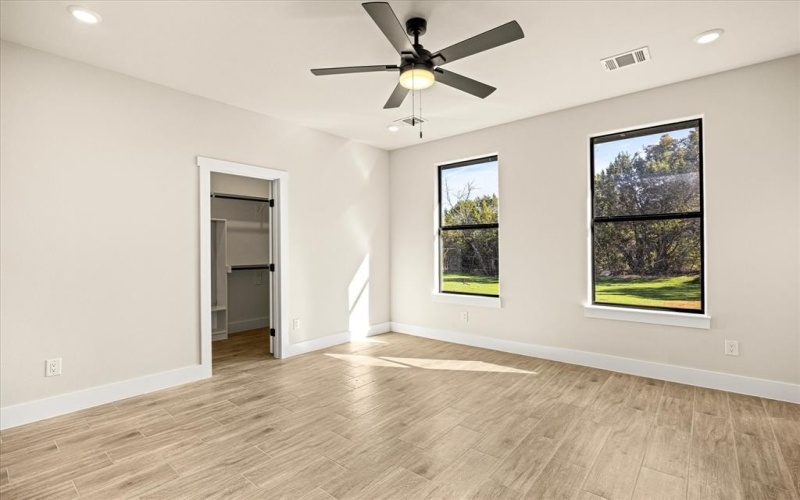 2317 Neches Street, Granbury, TX 76048, 4 Habitaciones Habitaciones , ,2 BañosBaños,Residential,En Venta,2317 Neches Street,0,21089900