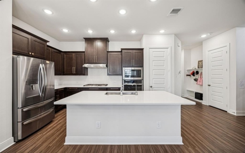 3123 Cliff Swallow Lane, Arlington, TX 76005, 4 Habitaciones Habitaciones , ,3 BañosBaños,Residential,En Venta,3123 Cliff Swallow Lane,0,21090249