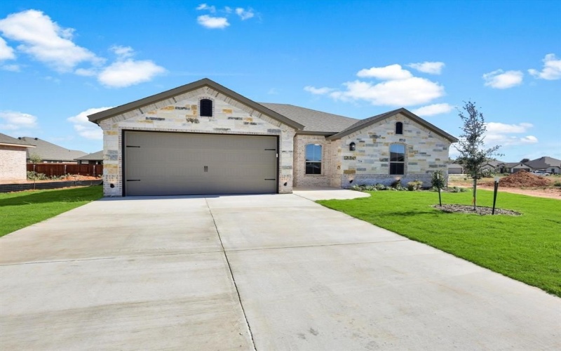 724 Raylan Street, Springtown, TX 76082, 3 Bedrooms Bedrooms, ,2 BathroomsBathrooms,Residential,For Sale,724 Raylan Street,0,21091407