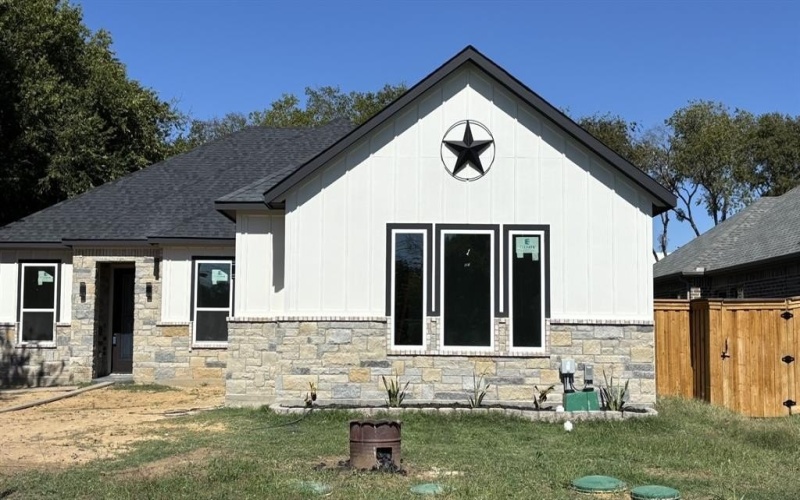 2729 Pike Drive, Lancaster, TX 75134, 4 Habitaciones Habitaciones , ,2 BañosBaños,Residential,En Venta,2729 Pike Drive,0,21093293