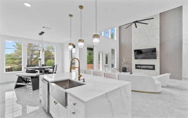 3620 Quail Lane, Arlington, TX 76016, 4 Bedrooms Bedrooms, ,5 BathroomsBathrooms,Residential,For Sale,3620 Quail Lane,0,21093882