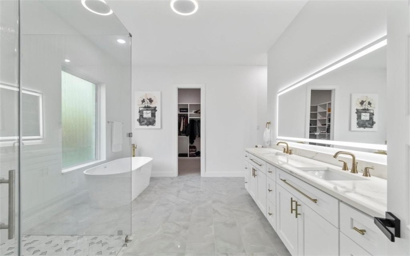 3620 Quail Lane, Arlington, TX 76016, 4 Bedrooms Bedrooms, ,5 BathroomsBathrooms,Residential,For Sale,3620 Quail Lane,0,21093882