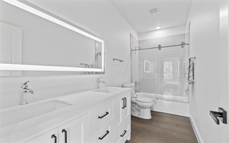 3620 Quail Lane, Arlington, TX 76016, 4 Bedrooms Bedrooms, ,5 BathroomsBathrooms,Residential,For Sale,3620 Quail Lane,0,21093882