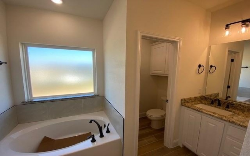 1042 Deer Island Court, Azle, TX 76020, 4 Habitaciones Habitaciones , ,2 BañosBaños,Residential,En Venta,1042 Deer Island Court,0,21094707