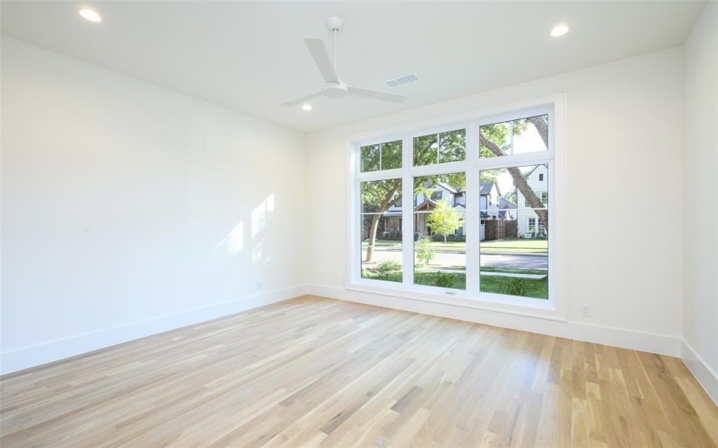 5939 Marquita Avenue, Dallas, TX 75206, 4 Bedrooms Bedrooms, ,5 BathroomsBathrooms,Residential,For Sale,5939 Marquita Avenue,0,21094734