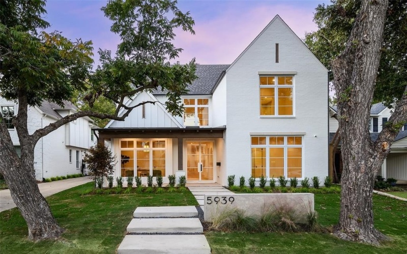 5939 Marquita Avenue, Dallas, TX 75206, 4 Bedrooms Bedrooms, ,5 BathroomsBathrooms,Residential,For Sale,5939 Marquita Avenue,0,21094734