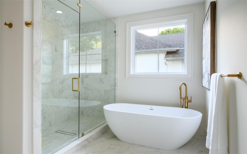 5939 Marquita Avenue, Dallas, TX 75206, 4 Bedrooms Bedrooms, ,5 BathroomsBathrooms,Residential,For Sale,5939 Marquita Avenue,0,21094734