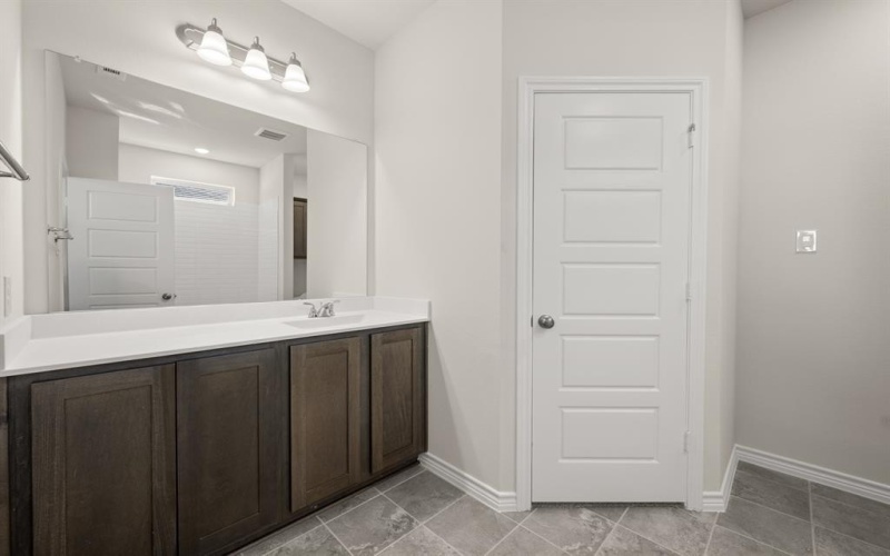 509-511 Mockingbird Lane, Denton, TX 76205, 6 Habitaciones Habitaciones , ,5 BañosBaños,Residential Multi Family,En Venta,509-511 Mockingbird Lane,0,21094844