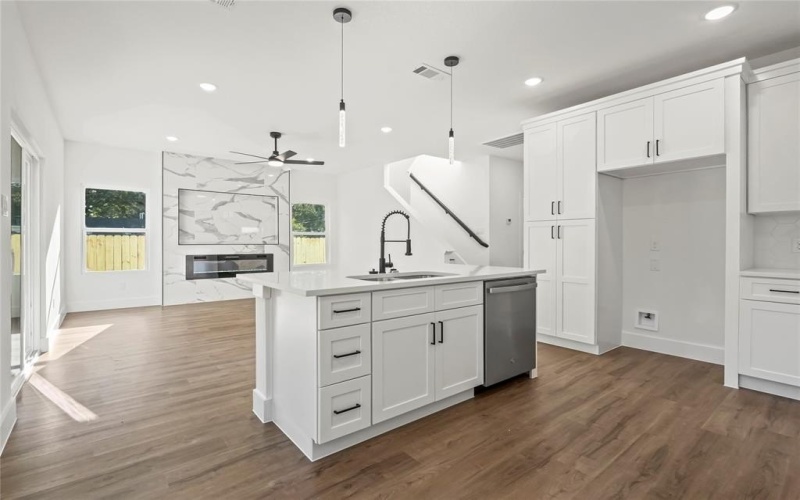 3704 Penelope Street, Dallas, TX 75210, 3 Bedrooms Bedrooms, ,2 BathroomsBathrooms,Residential,For Sale,3704 Penelope Street,0,21094942