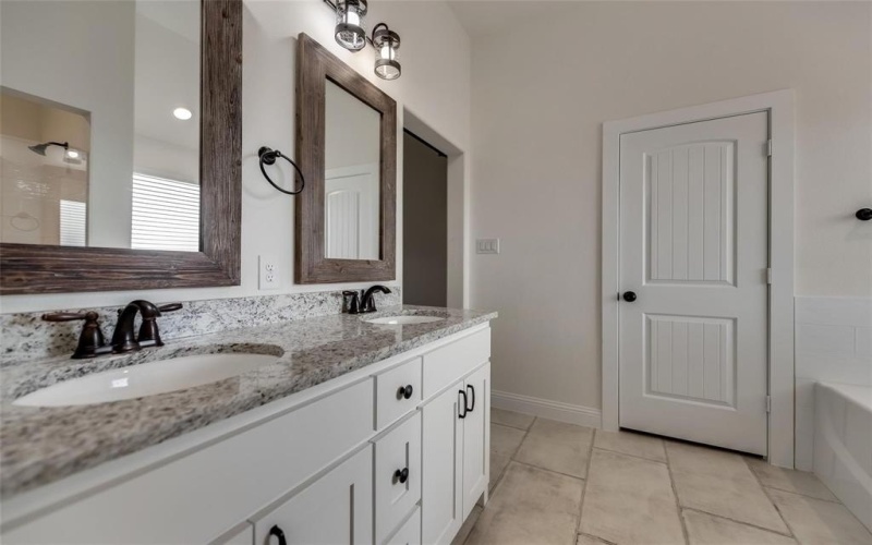 104 Maverick Trail, Valley View, TX 76272, 3 Habitaciones Habitaciones , ,2 BañosBaños,Residential,En Venta,104 Maverick Trail,0,21094183