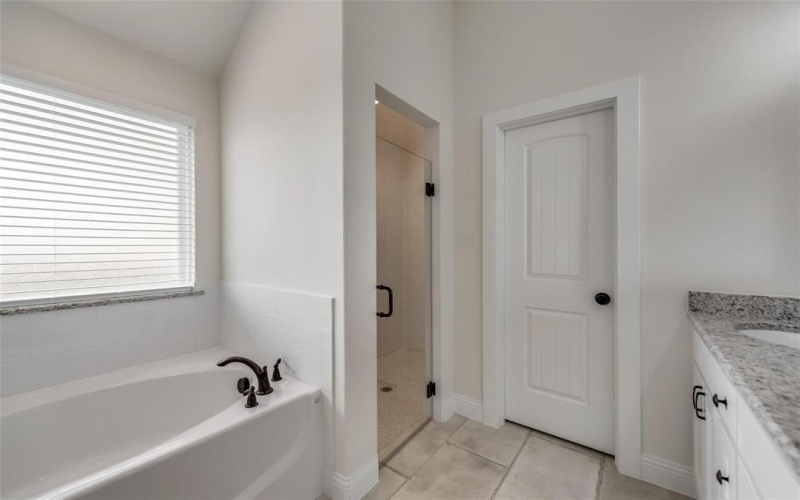 104 Maverick Trail, Valley View, TX 76272, 3 Habitaciones Habitaciones , ,2 BañosBaños,Residential,En Venta,104 Maverick Trail,0,21094183