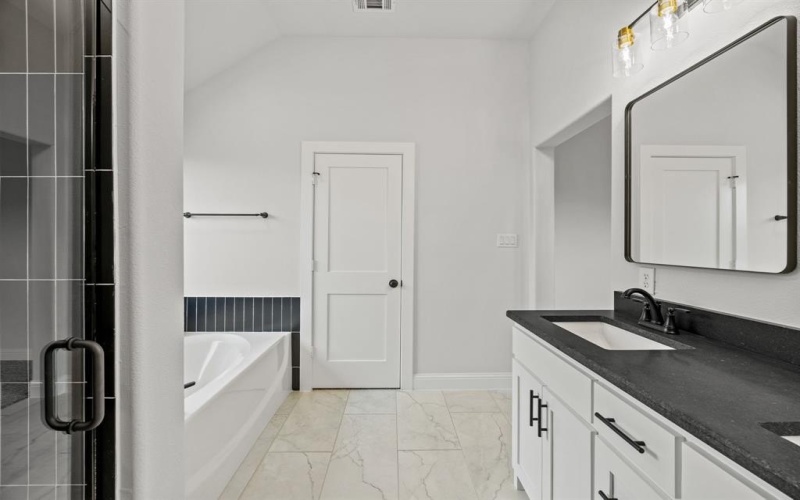 104 Maverick Trail, Valley View, TX 76272, 3 Bedrooms Bedrooms, ,2 BathroomsBathrooms,Residential,For Sale,104 Maverick Trail,0,21094183