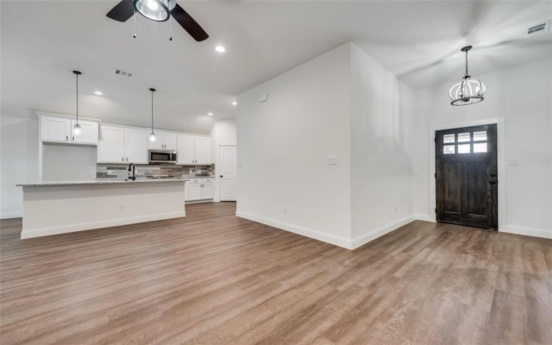 104 Maverick Trail, Valley View, TX 76272, 3 Habitaciones Habitaciones , ,2 BañosBaños,Residential,En Venta,104 Maverick Trail,0,21094183