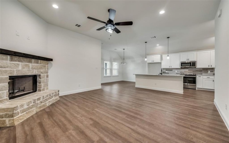 104 Maverick Trail, Valley View, TX 76272, 3 Habitaciones Habitaciones , ,2 BañosBaños,Residential,En Venta,104 Maverick Trail,0,21094183