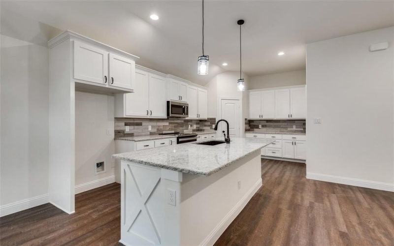 104 Maverick Trail, Valley View, TX 76272, 3 Habitaciones Habitaciones , ,2 BañosBaños,Residential,En Venta,104 Maverick Trail,0,21094183