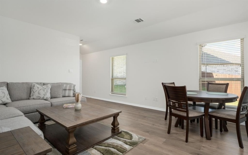 649 Lightheart Lane, Lavon, TX 75166, 3 Habitaciones Habitaciones , ,2 BañosBaños,Residential,En Venta,649 Lightheart Lane,0,21094570