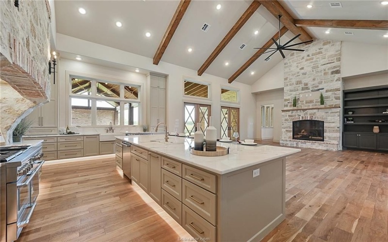2317 Storyteller, College Station, TX 77845, 5 Bedrooms Bedrooms, ,7 BathroomsBathrooms,Residential,For Sale,2317 Storyteller,0,25011135