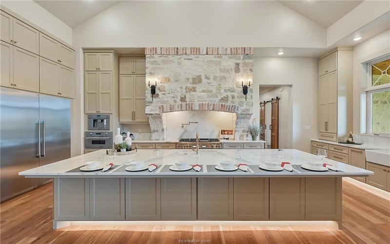 2317 Storyteller, College Station, TX 77845, 5 Bedrooms Bedrooms, ,7 BathroomsBathrooms,Residential,For Sale,2317 Storyteller,0,25011135