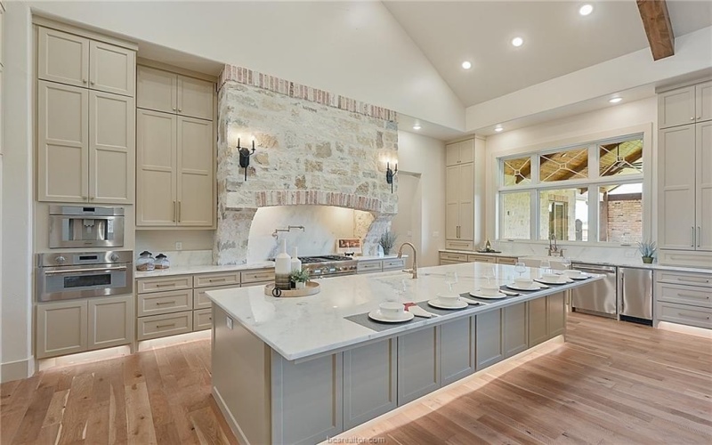 2317 Storyteller, College Station, TX 77845, 5 Bedrooms Bedrooms, ,7 BathroomsBathrooms,Residential,For Sale,2317 Storyteller,0,25011135