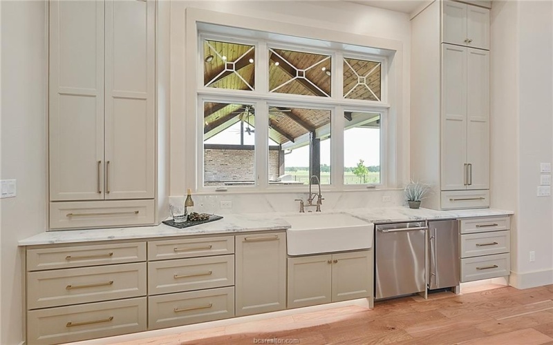 2317 Storyteller, College Station, TX 77845, 5 Bedrooms Bedrooms, ,7 BathroomsBathrooms,Residential,For Sale,2317 Storyteller,0,25011135