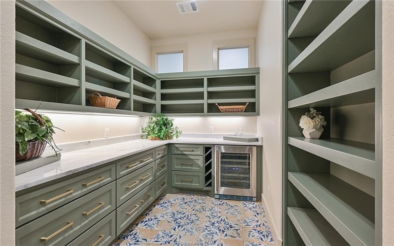 2317 Storyteller, College Station, TX 77845, 5 Bedrooms Bedrooms, ,7 BathroomsBathrooms,Residential,For Sale,2317 Storyteller,0,25011135