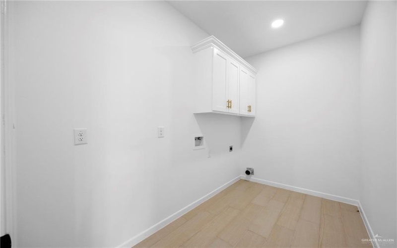 2221 N Woody Street, Edinburg, TX 78541, 3 Habitaciones Habitaciones , ,2 BañosBaños,Residential,En Venta,2221 N Woody Street,0,483064