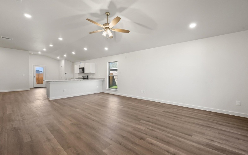 1317 N Chicago Avenue, Lubbock, TX 79416, 3 Bedrooms Bedrooms, ,2 BathroomsBathrooms,Residential,For Sale,1317 N Chicago Avenue,0,202562233