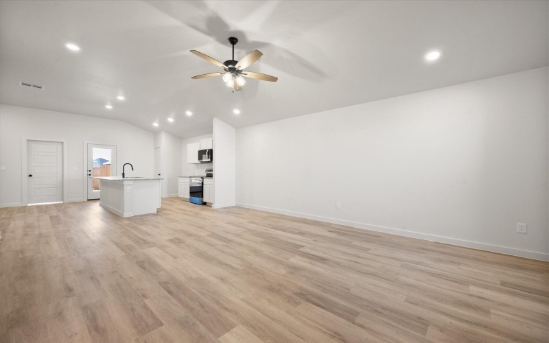 1315 N Chicago Avenue, Lubbock, TX 79416, 3 Habitaciones Habitaciones , ,2 BañosBaños,Residential,En Venta,1315 N Chicago Avenue,0,202562234