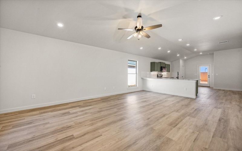 2018 Cottonwood Avenue, Wolfforth, TX 79382, 3 Habitaciones Habitaciones , ,2 BañosBaños,Residential,En Venta,2018 Cottonwood Avenue,0,202562259