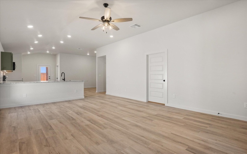 2018 Cottonwood Avenue, Wolfforth, TX 79382, 3 Habitaciones Habitaciones , ,2 BañosBaños,Residential,En Venta,2018 Cottonwood Avenue,0,202562259