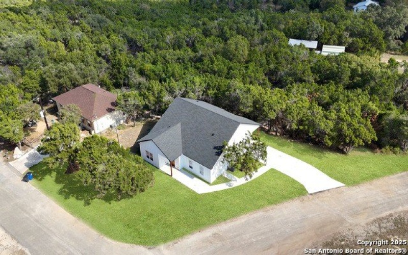664 Rolling Hills, Canyon Lake, TX 78133, 4 Bedrooms Bedrooms, ,2 BathroomsBathrooms,Residential,For Sale,664 Rolling Hills,0,1917897