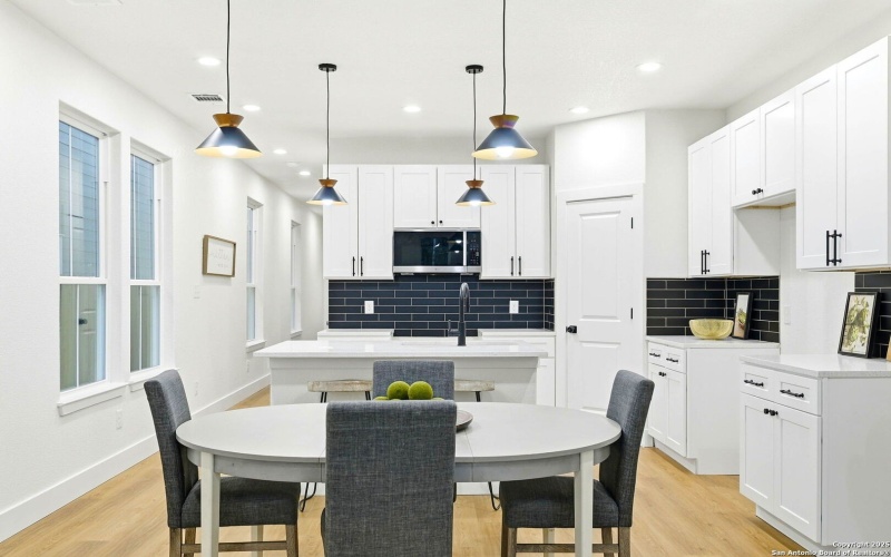 1801 W Southcross Blvd, San Antonio, TX 78211, 3 Habitaciones Habitaciones , ,3 BañosBaños,Residential,En Venta,1801 W Southcross Blvd,0,1918085