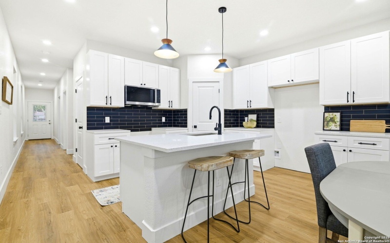 1801 W Southcross Blvd, San Antonio, TX 78211, 3 Habitaciones Habitaciones , ,3 BañosBaños,Residential,En Venta,1801 W Southcross Blvd,0,1918085