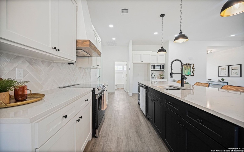 100 S Micah Andrews, Blanco, TX 78606, 4 Habitaciones Habitaciones , ,3 BañosBaños,Residential,En Venta,100 S Micah Andrews,0,1918089