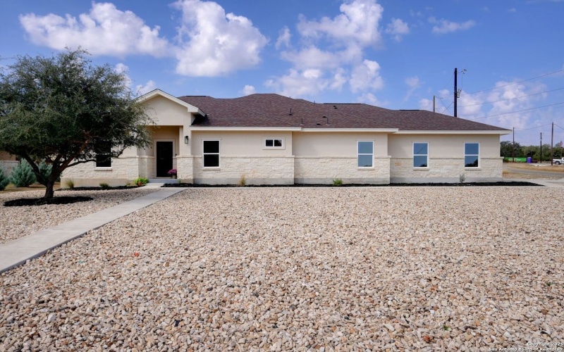 100 S Micah Andrews, Blanco, TX 78606, 4 Habitaciones Habitaciones , ,3 BañosBaños,Residential,En Venta,100 S Micah Andrews,0,1918089