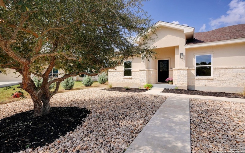 100 S Micah Andrews, Blanco, TX 78606, 4 Habitaciones Habitaciones , ,3 BañosBaños,Residential,En Venta,100 S Micah Andrews,0,1918089