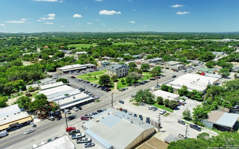 100 S Micah Andrews, Blanco, TX 78606, 4 Habitaciones Habitaciones , ,3 BañosBaños,Residential,En Venta,100 S Micah Andrews,0,1918089