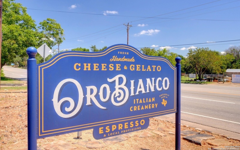 100 S Micah Andrews, Blanco, TX 78606, 4 Habitaciones Habitaciones , ,3 BañosBaños,Residential,En Venta,100 S Micah Andrews,0,1918089