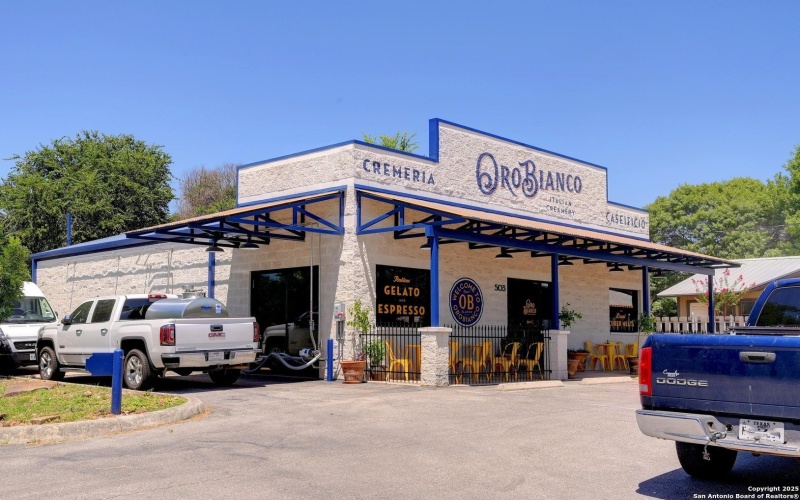 100 S Micah Andrews, Blanco, TX 78606, 4 Habitaciones Habitaciones , ,3 BañosBaños,Residential,En Venta,100 S Micah Andrews,0,1918089